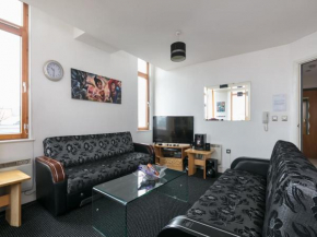 City Centre Apartment With Panoramic View